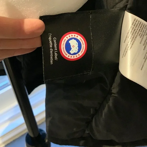 Authentic Canada Goose ROSSCLAIR PARKA - Picture 9 of 14